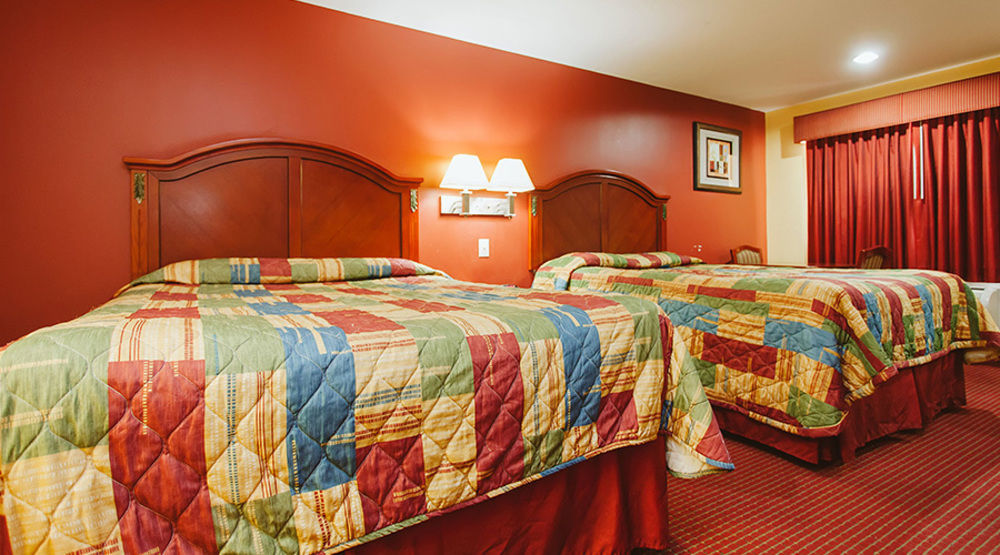 Scottish Inns Suites East Sam Houston Pkwy North 채널뷰 외부 사진